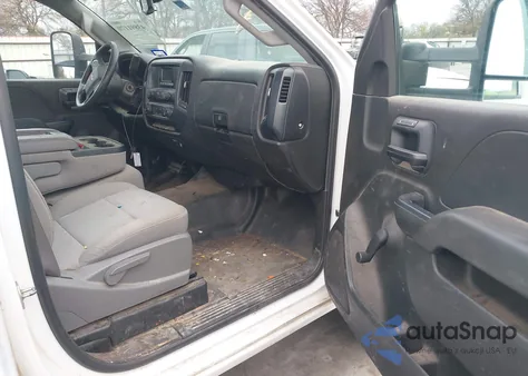 2015 Chevrolet Silverado 2500Hd Wt z USA, uszkodzony, nr VIN 1GC0CUEG9FZ524806